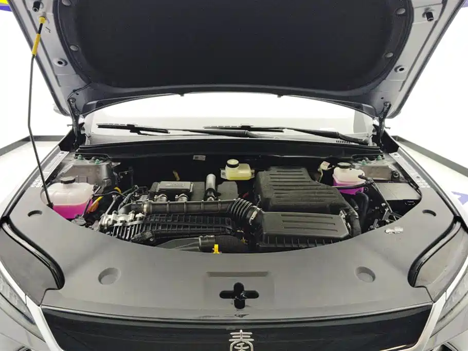 BYD Qin Plus PLUS 2025 DM-i Smart Drive 128KM