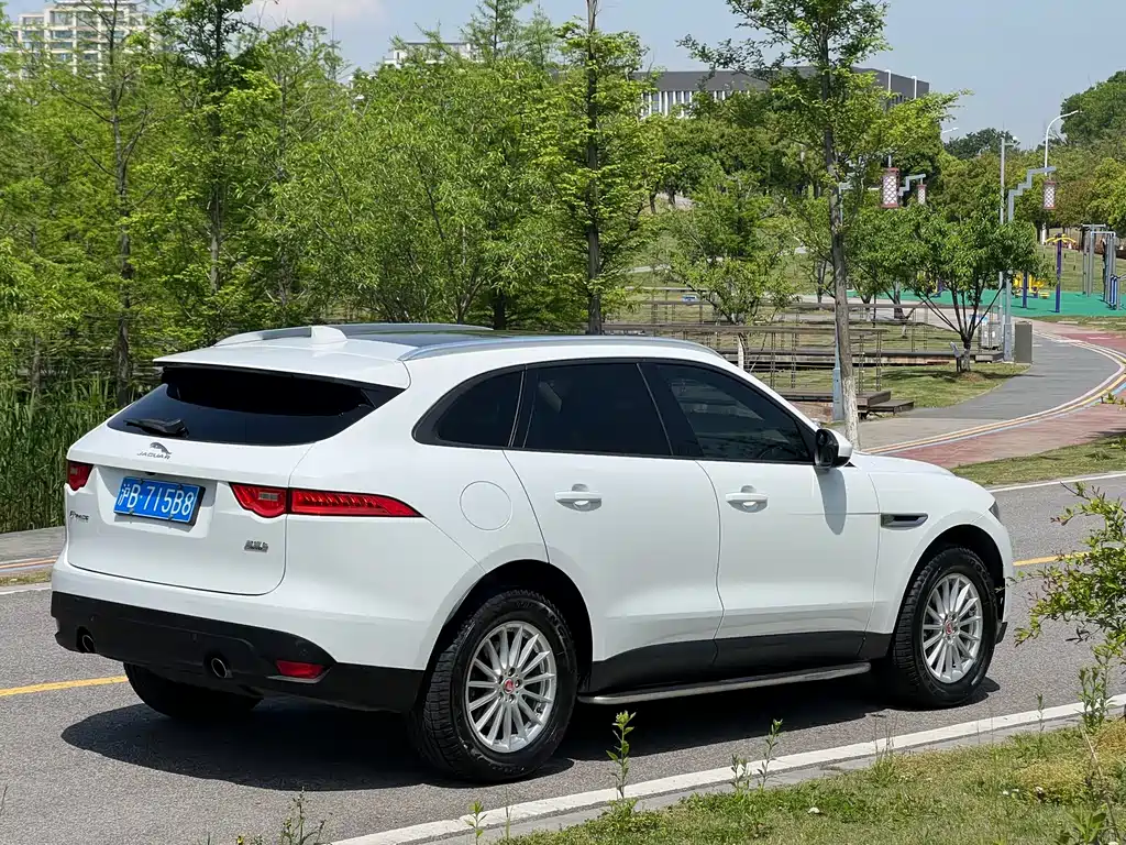 Jaguar F-PACE — миниатюра 4