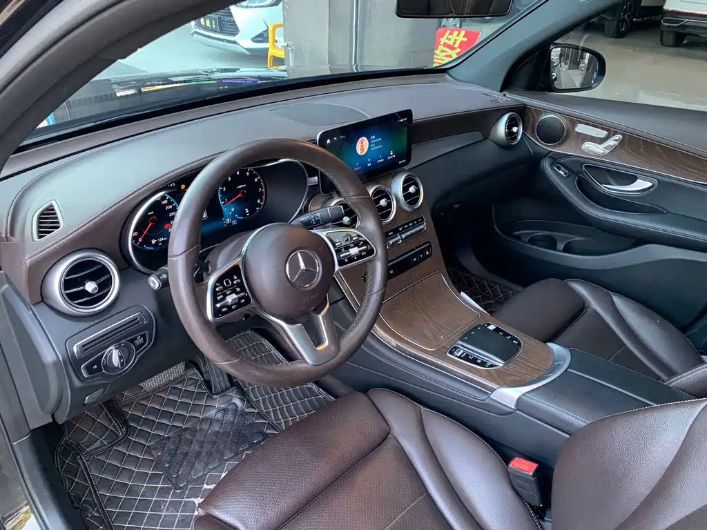 Mercedes-Benz GLC 2020 GLC 260 L 4MATIC Luxury