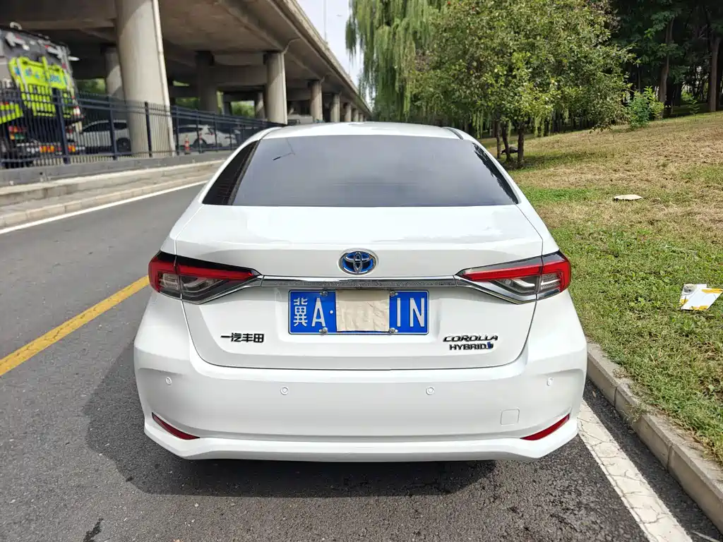 Toyota Corolla — миниатюра 5
