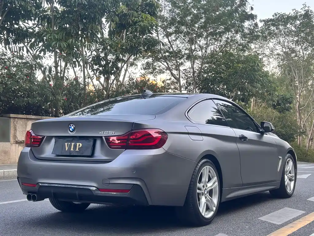 BMW 4 SERIES