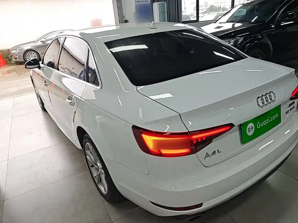 Audi A4L — миниатюра 5