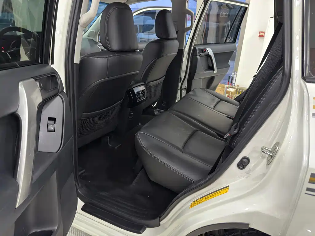 Toyota Prado — миниатюра 6