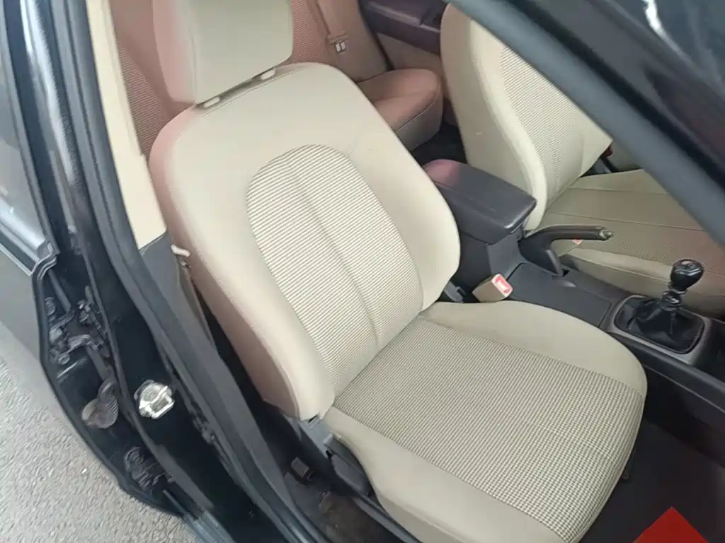 Hyundai Elantra — миниатюра 25