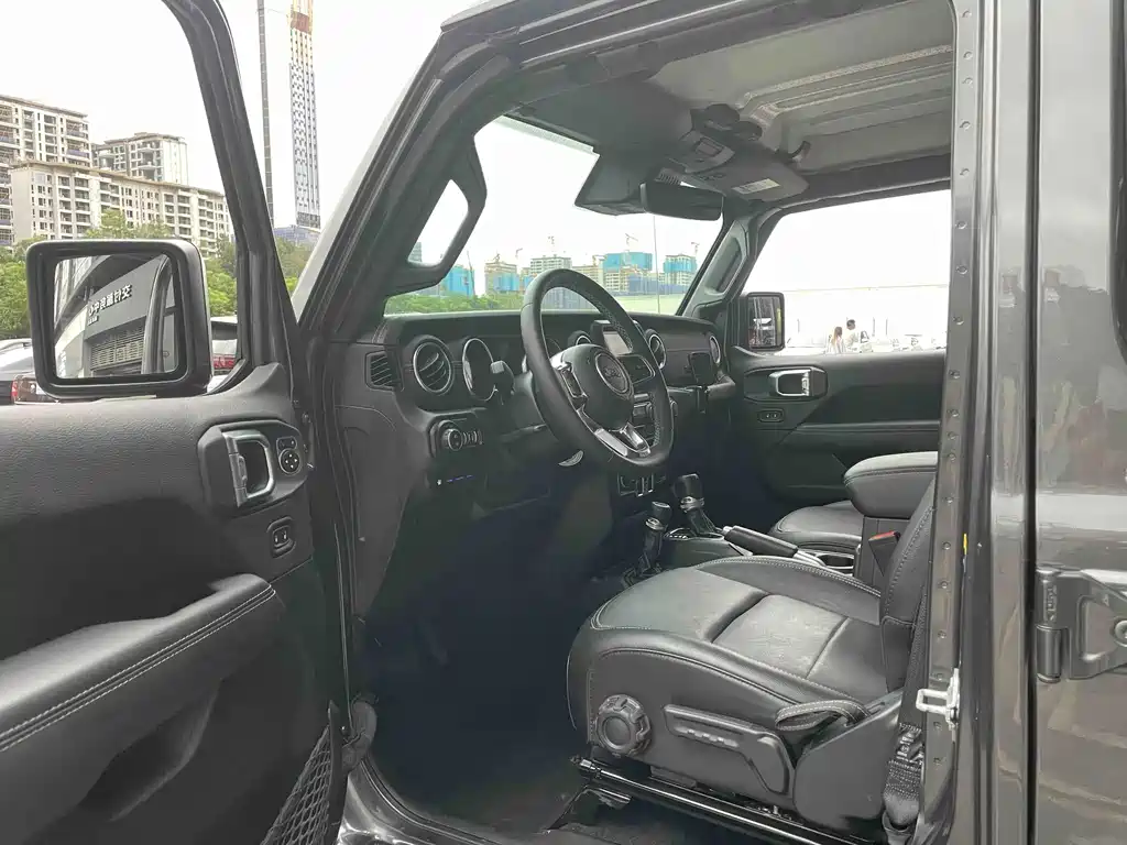 Jeep Wrangler PHEV — миниатюра 3