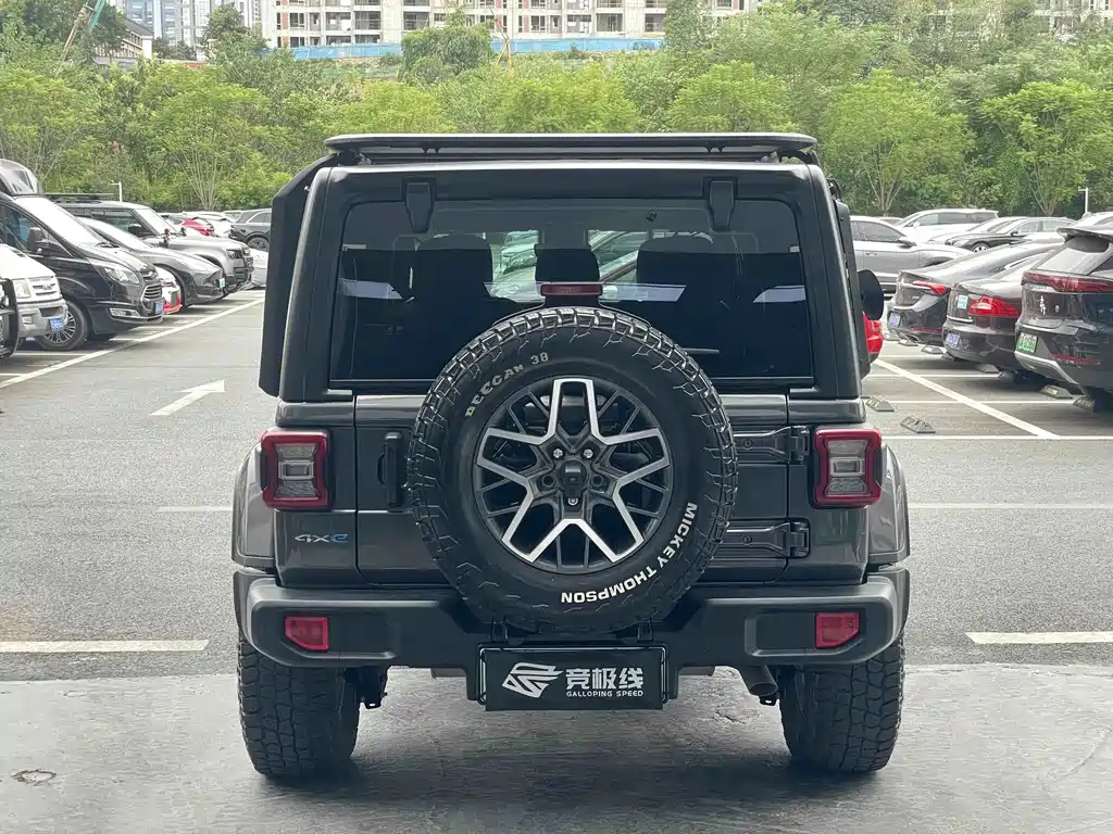 Jeep Wrangler PHEV — миниатюра 12