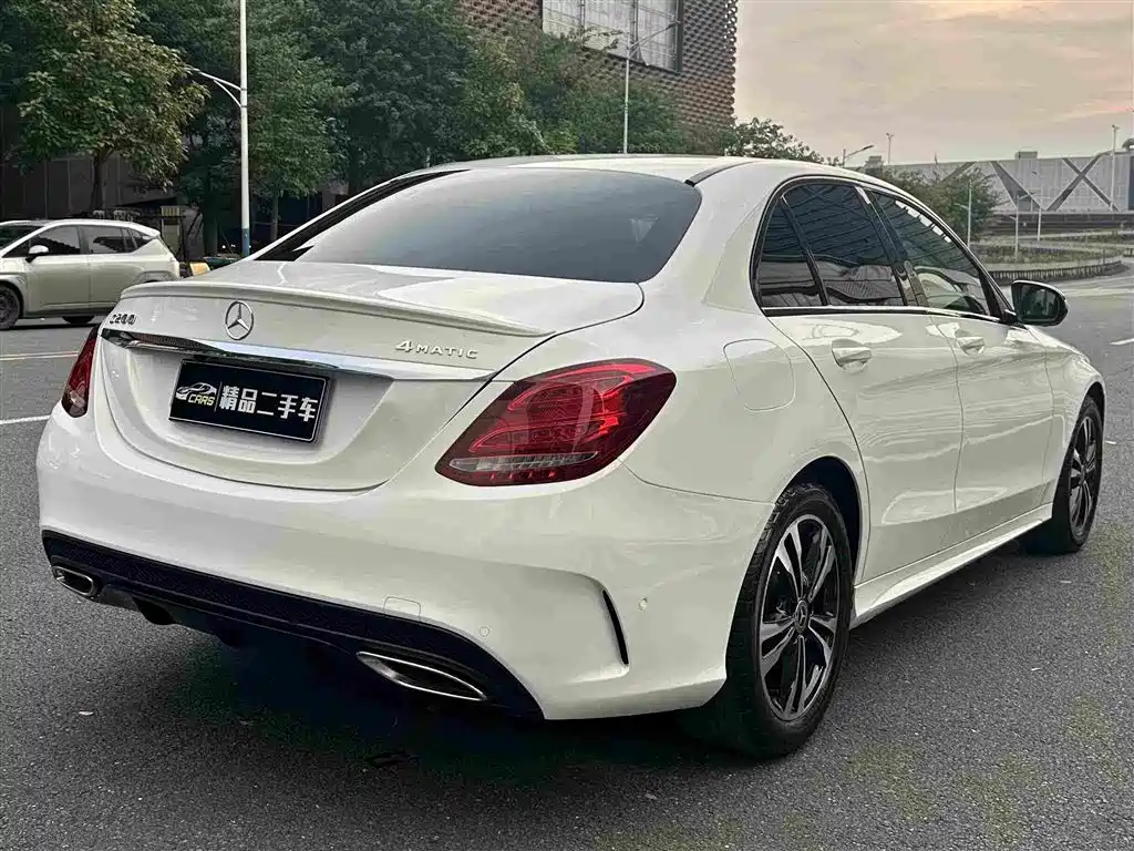 Mercedes-Benz C-Class — миниатюра 7