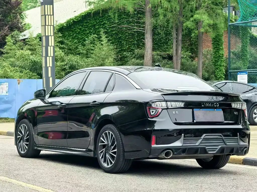 Lynk & Co 03 — миниатюра 9