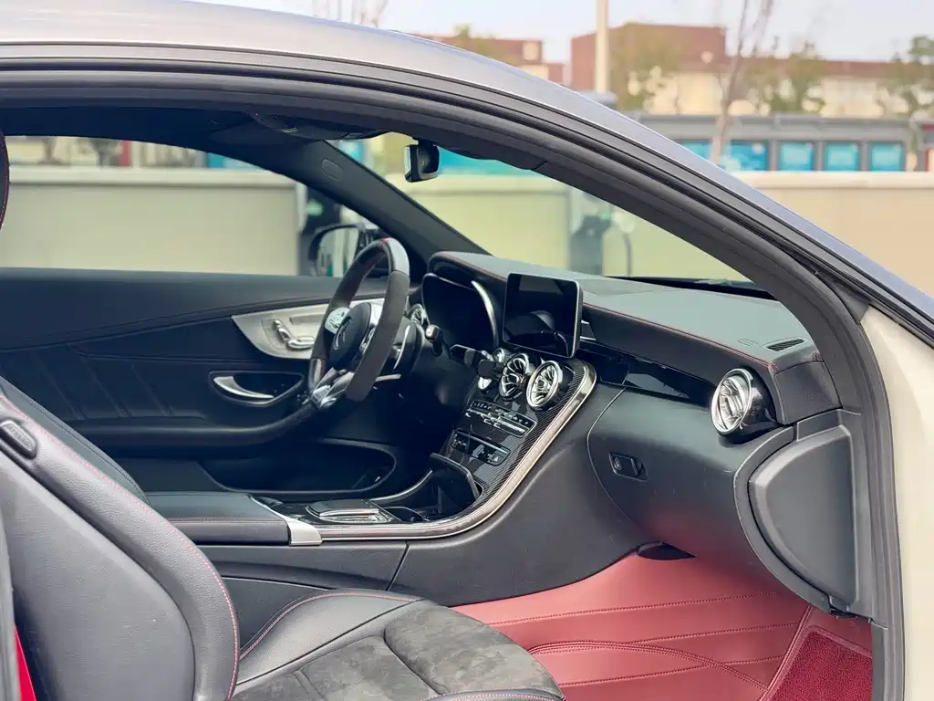 MERCEDES-BENZ C CLASS AMG