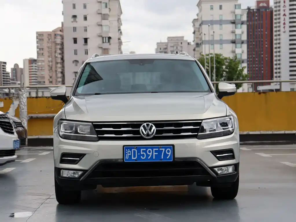 Volkswagen Tiguan L — миниатюра 2