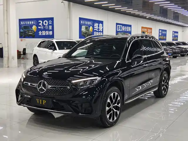 MERCEDES-BENZ GLC