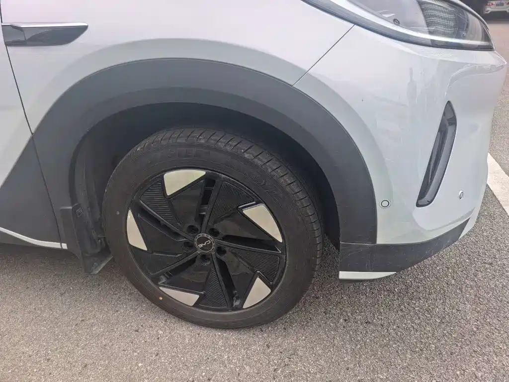 BYD Sealion 05 EV — миниатюра 11