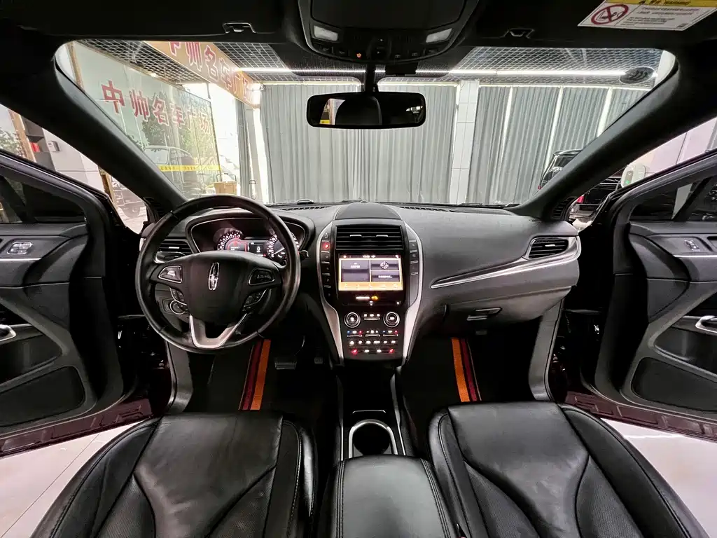 Lincoln MKC — миниатюра 16