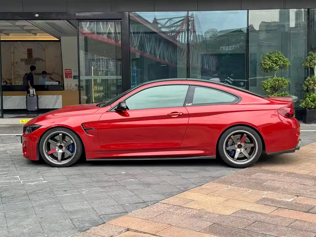 BMW M4 — миниатюра 3