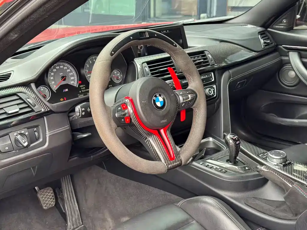 BMW M4 — миниатюра 8