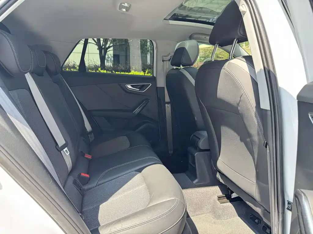 Audi Q2L — миниатюра 10