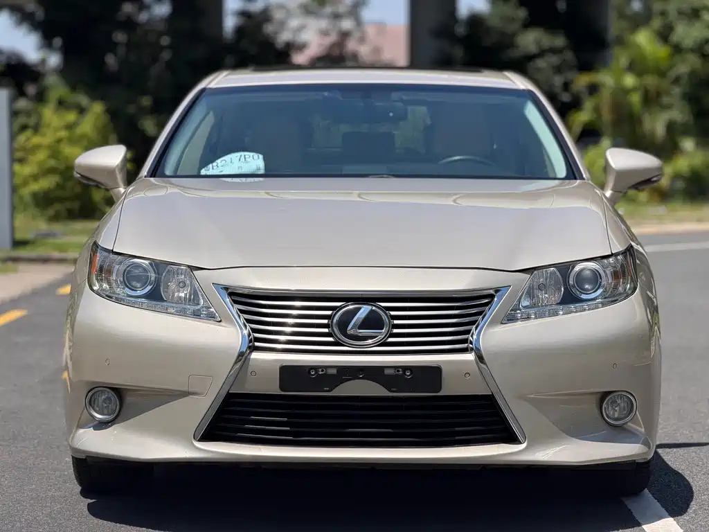 Lexus ES — миниатюра 2