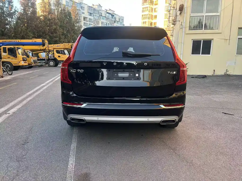 Volvo XC90 — миниатюра 6