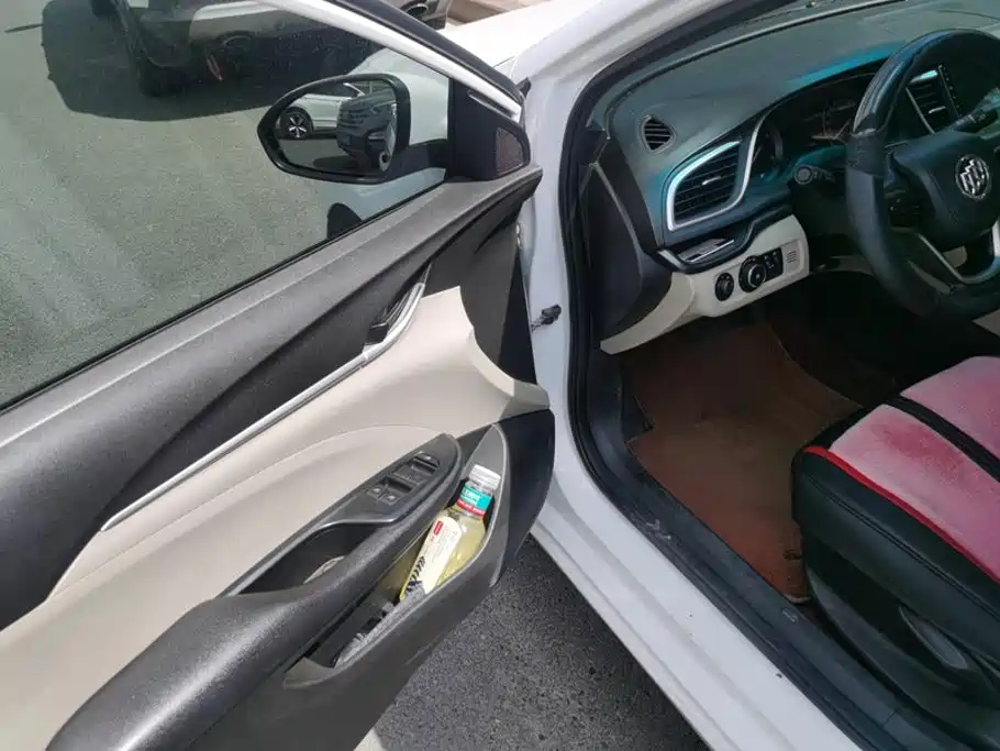 Buick Excelle — миниатюра 7