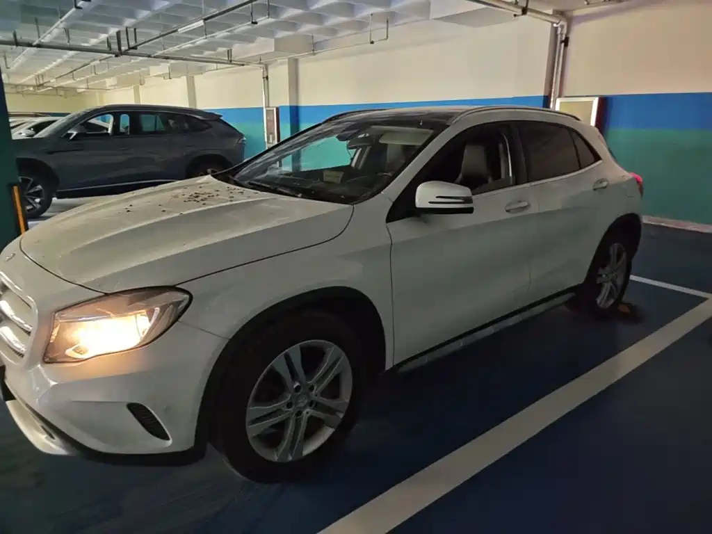 Mercedes-Benz GLA