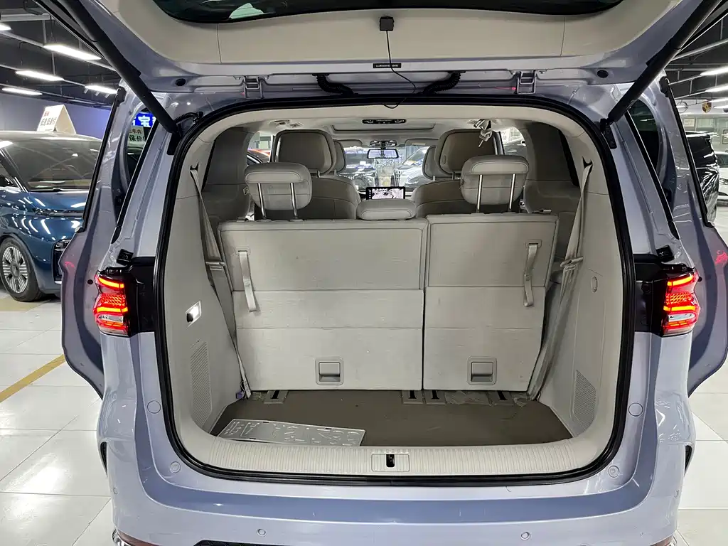 ROEWE IMAX8 NEW ENERGY