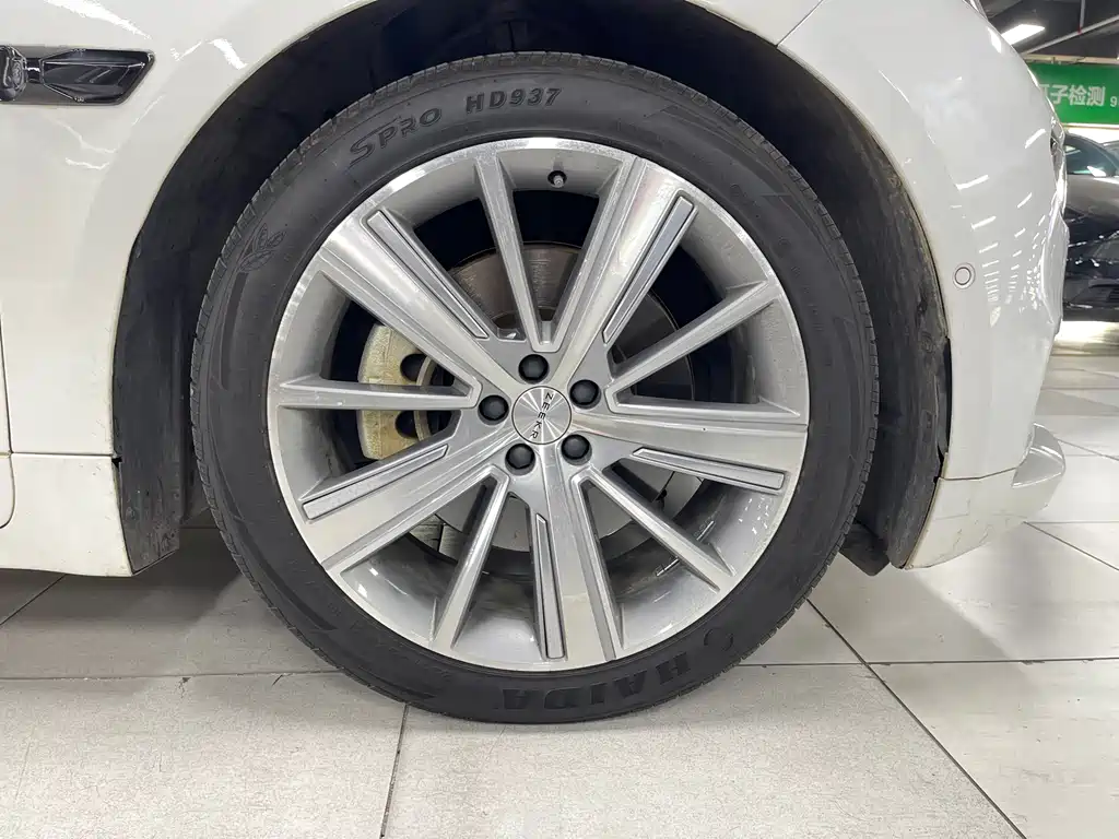 ZEEKR EXTREME KRYPTON 001