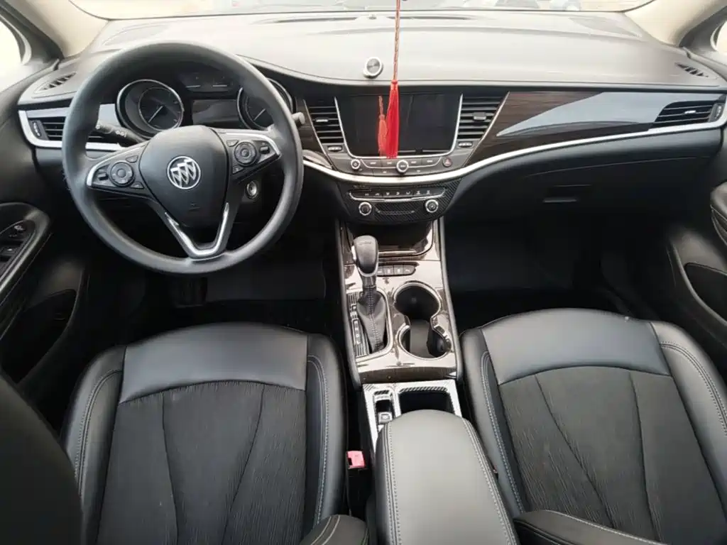 Buick Verano — миниатюра 10