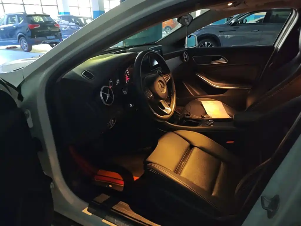 Mercedes-Benz GLA — миниатюра 18