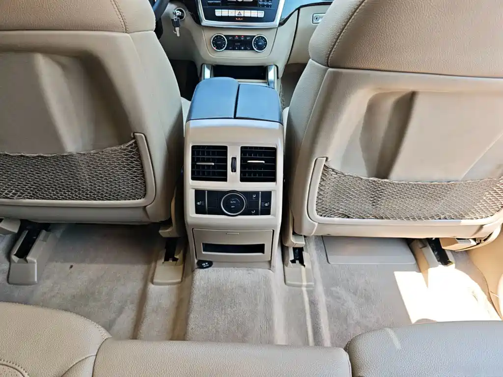 Mercedes-Benz GL-Class — миниатюра 26