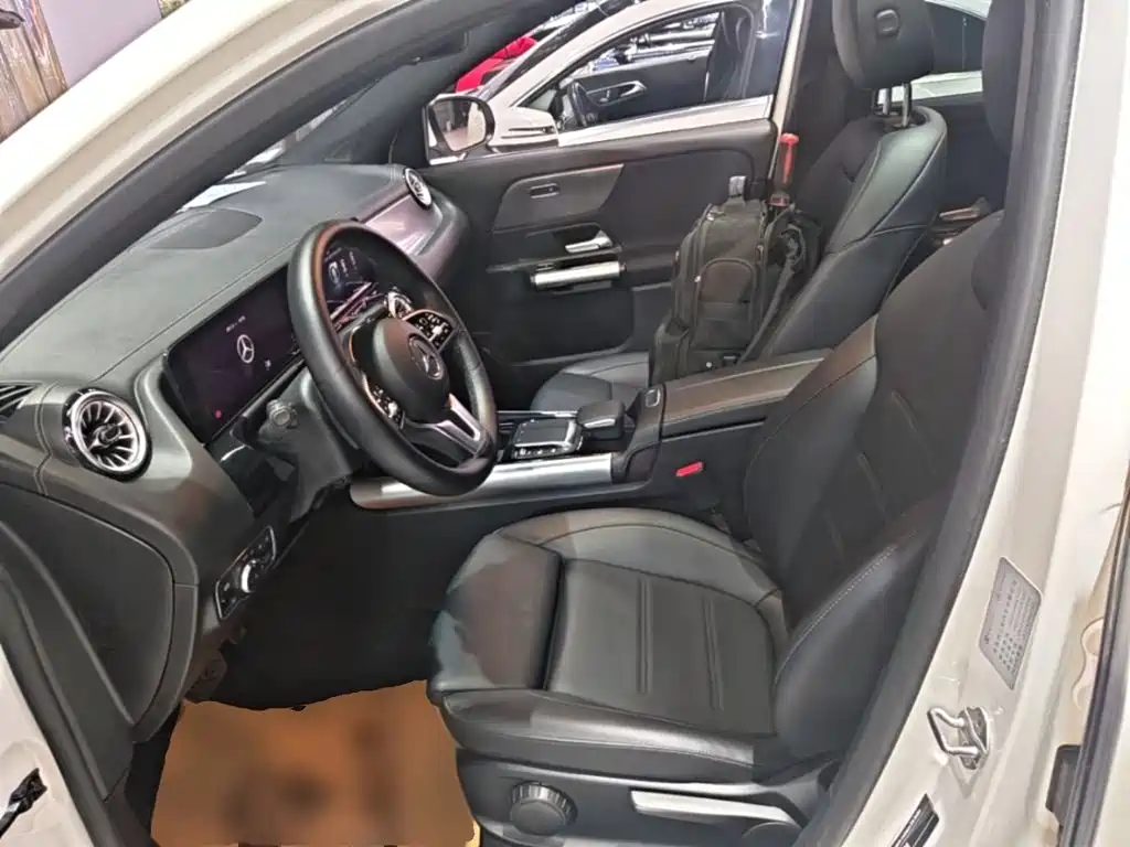 Mercedes-Benz GLA — миниатюра 15