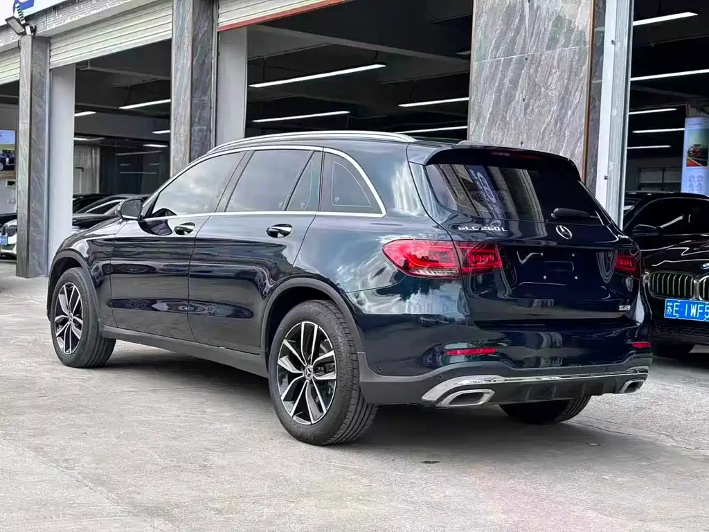 MERCEDES-BENZ GLC