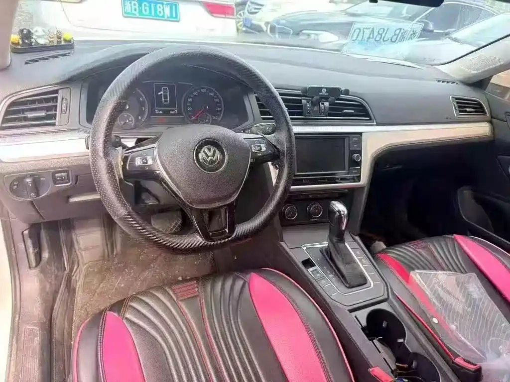 Volkswagen Lamando — миниатюра 2
