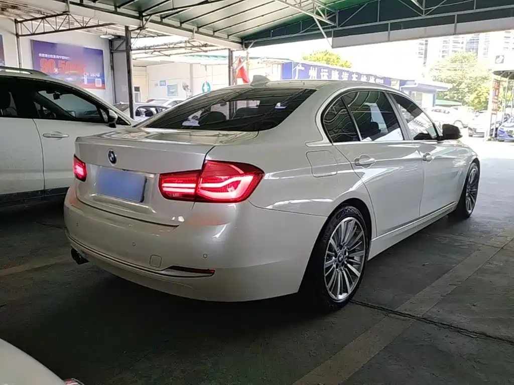 BMW 3 Series — миниатюра 7