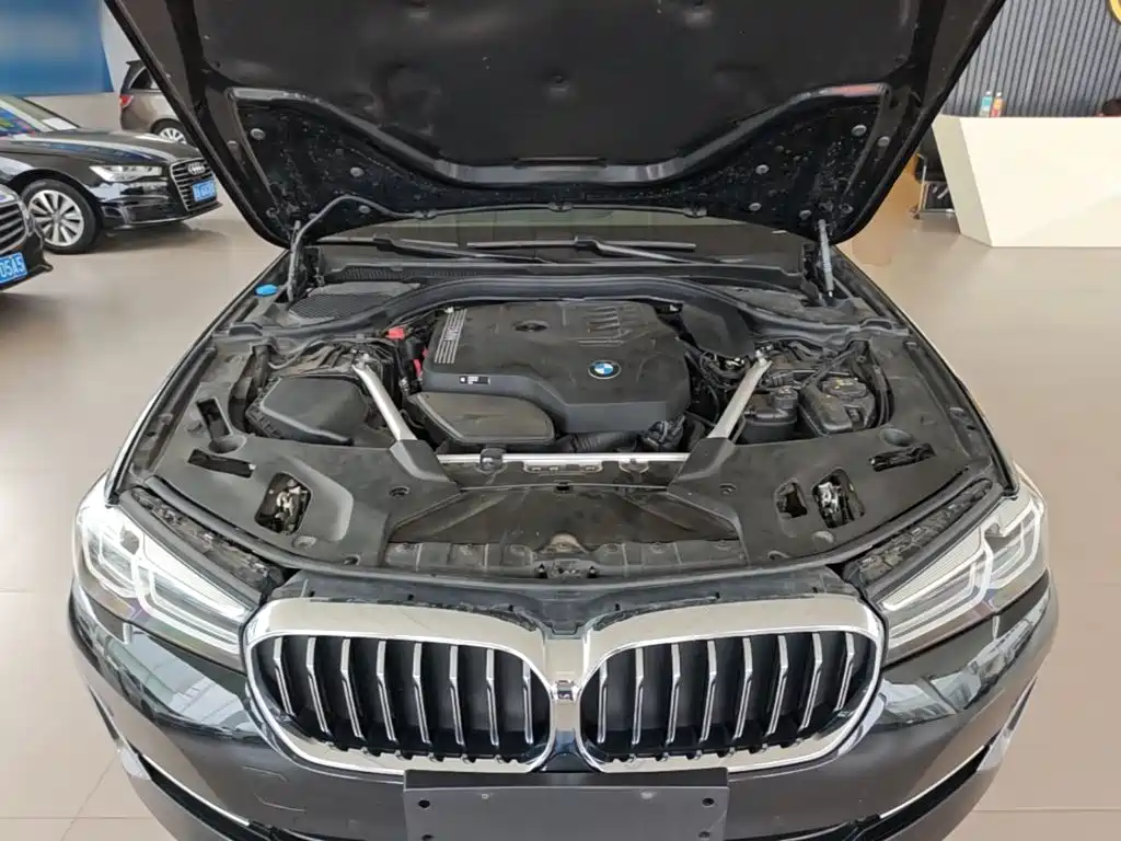 BMW 5 Series — миниатюра 20