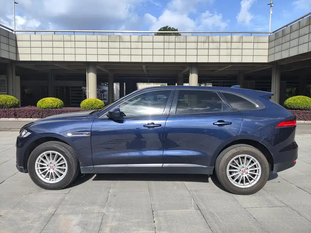 Jaguar F-PACE 2.0T 4WD R-Sport Sport Edition, фото 2