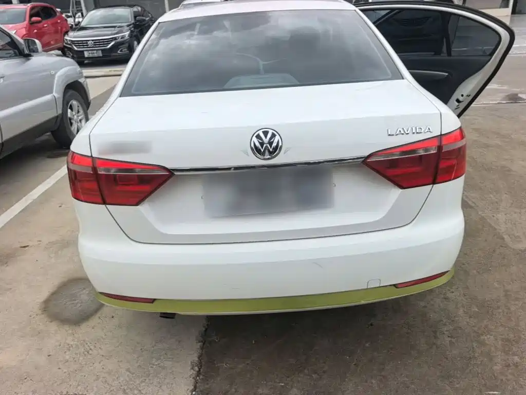 Volkswagen Lavida — миниатюра 6