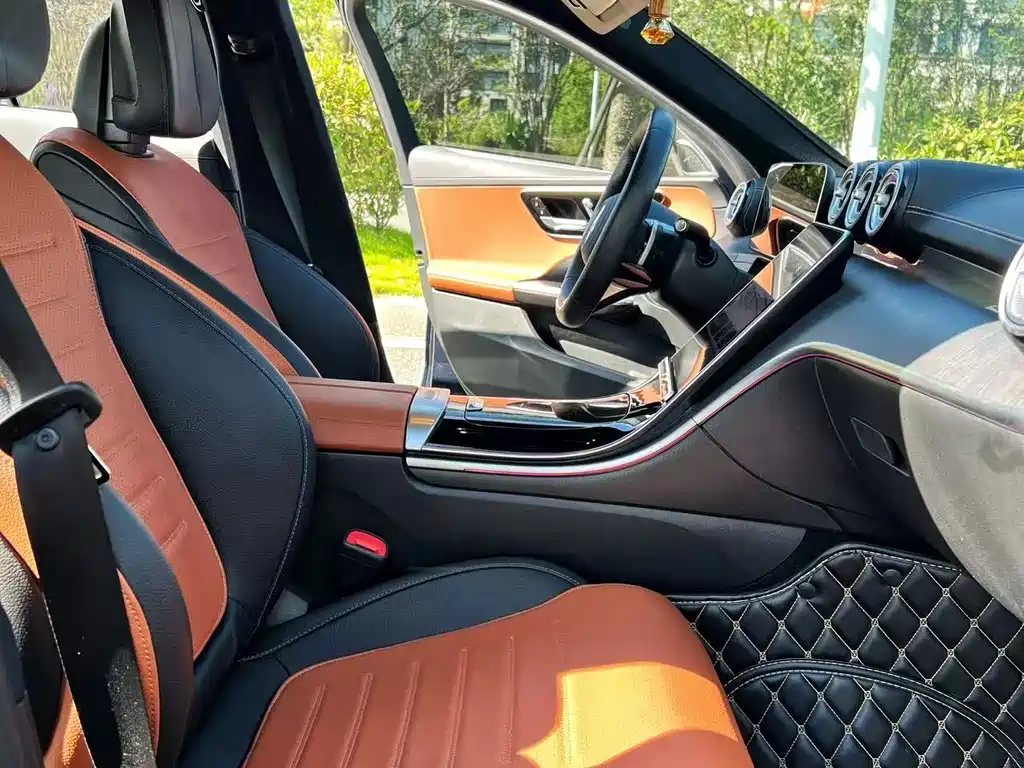 Mercedes-Benz C-Class — миниатюра 8