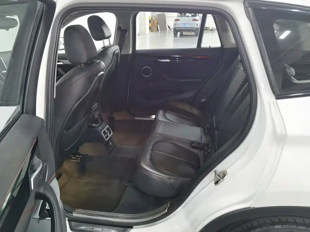 BMW X1 — миниатюра 15