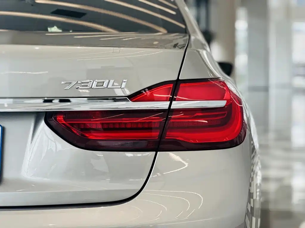 BMW 7 Series 7 2018 730Li Lead