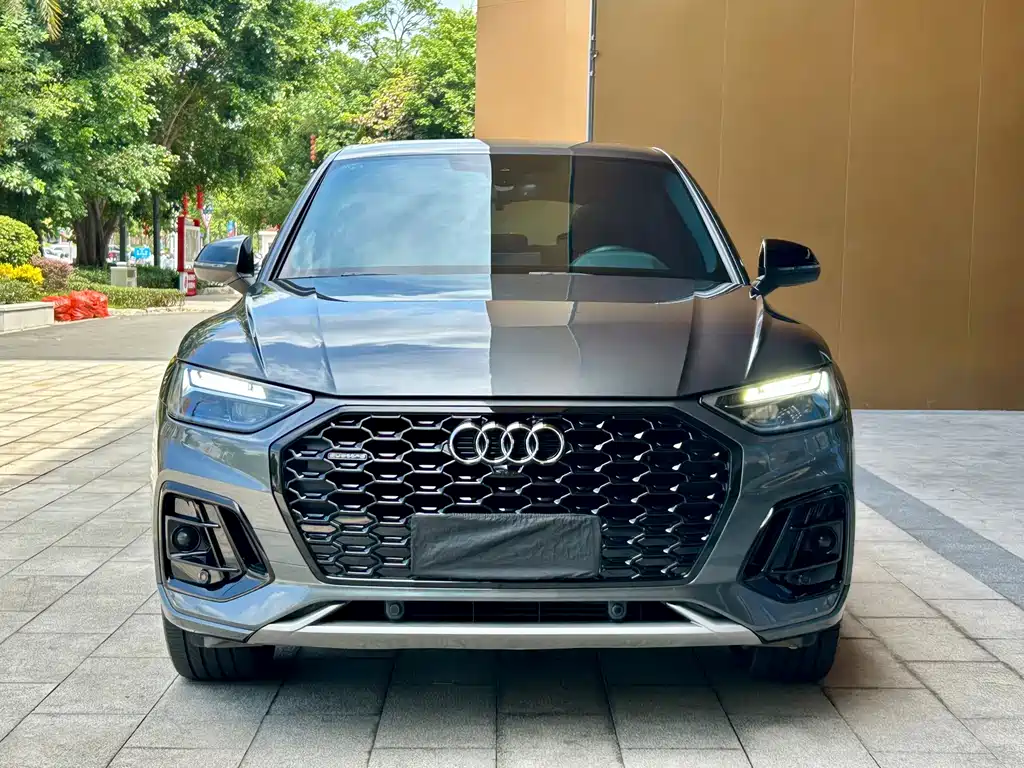 Audi Q5L Sportback — миниатюра 2