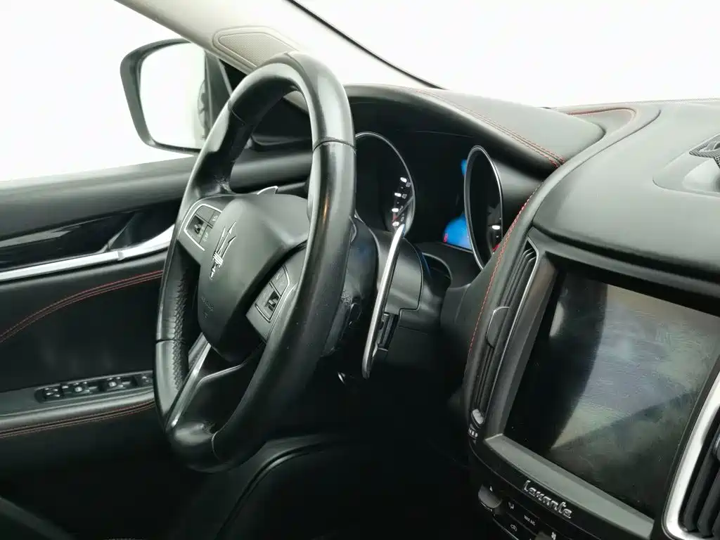 Maserati Levante — миниатюра 23