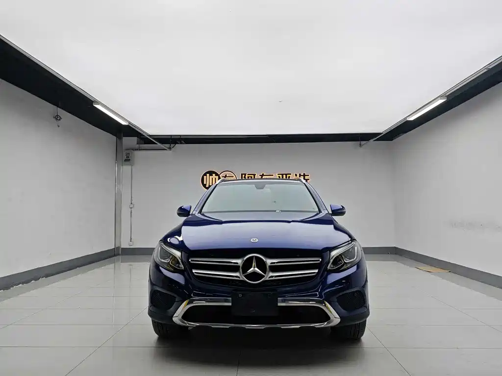 MERCEDES-BENZ GLC