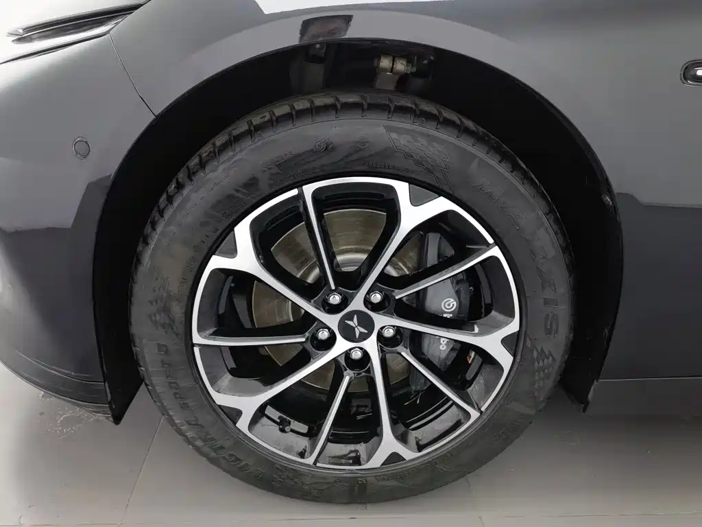 XPeng P7 — миниатюра 17