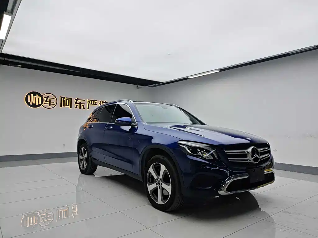 MERCEDES-BENZ GLC