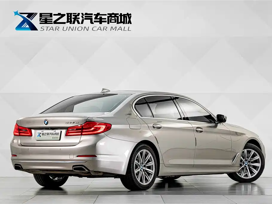 BMW 5 Series New Energy — миниатюра 6
