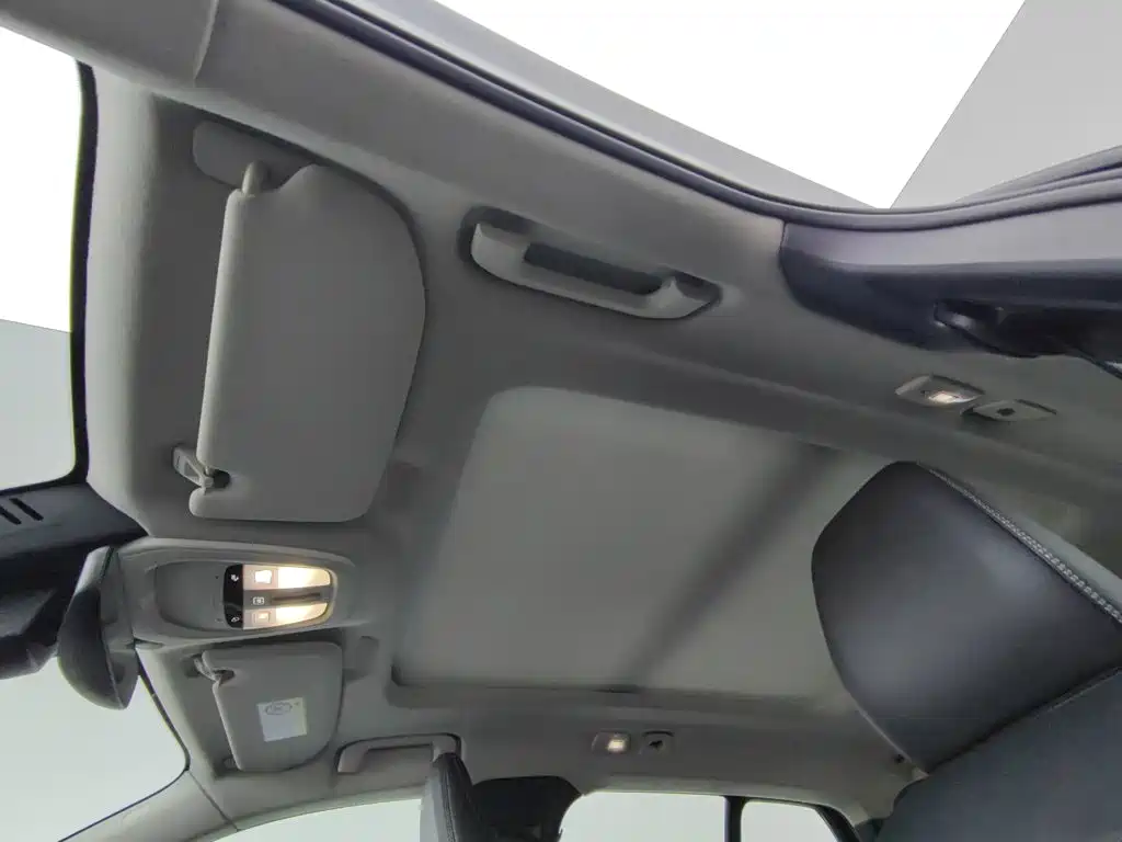 Volvo XC40 — миниатюра 14