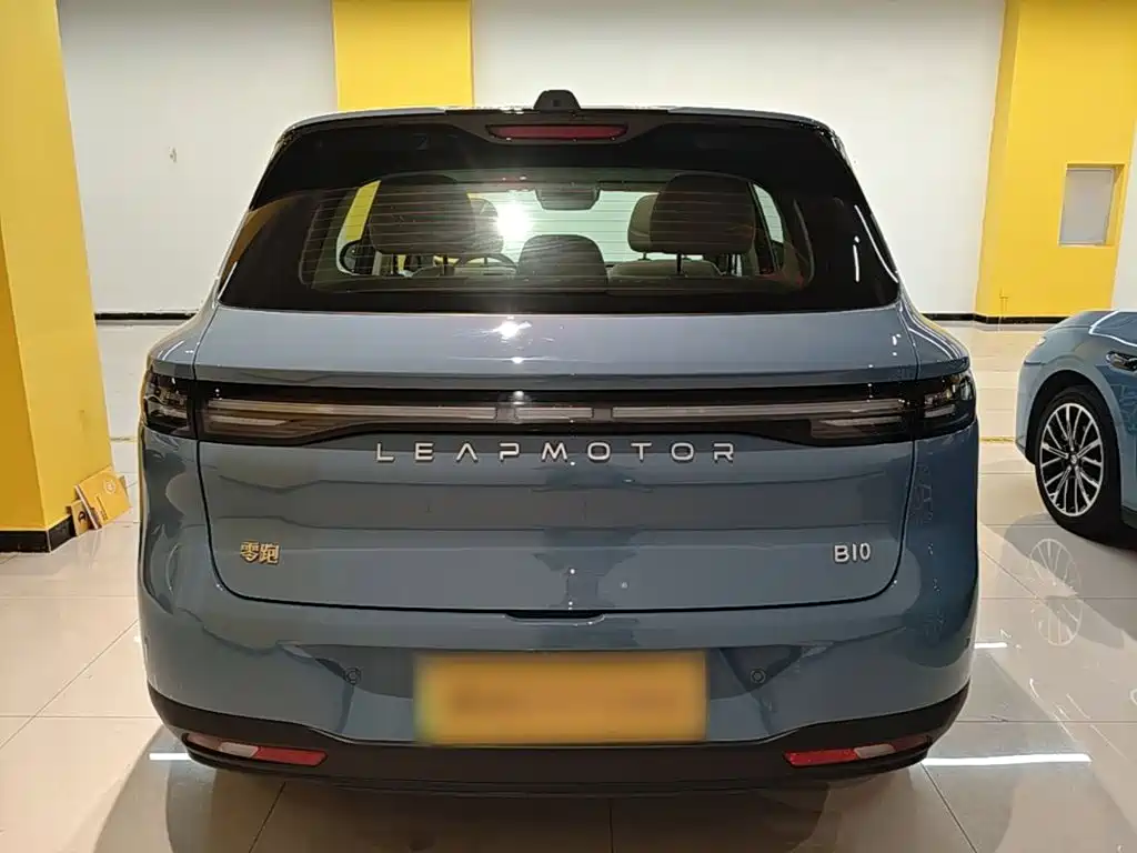 Leapmotor Leapmotor B10 — миниатюра 6