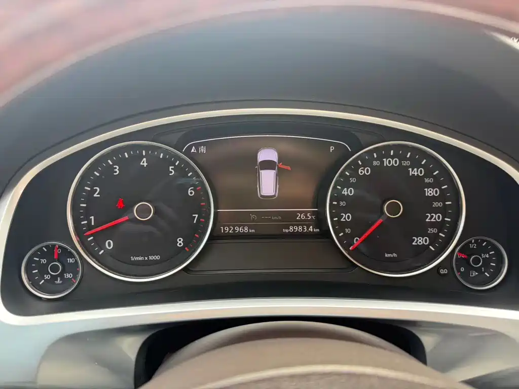 Volkswagen Touareg — миниатюра 10