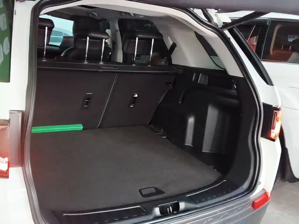 Land Rover Discovery Sport — миниатюра 19