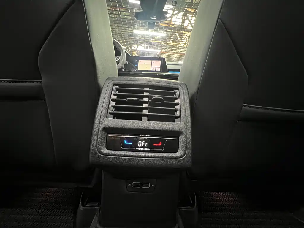 Volkswagen Golf — миниатюра 18